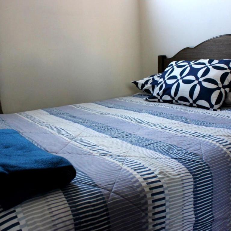 Habitaciones a 7 Minutos del Movistar a pie, San Ignacio 1230 con Baño - Double or Twin Room with Shared Bathroom - 2