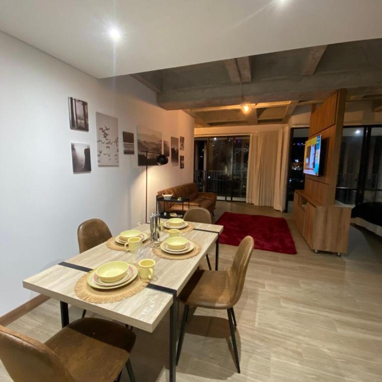 Art, design and urban life in Medellín loft - One-Bedroom Apartment - 20