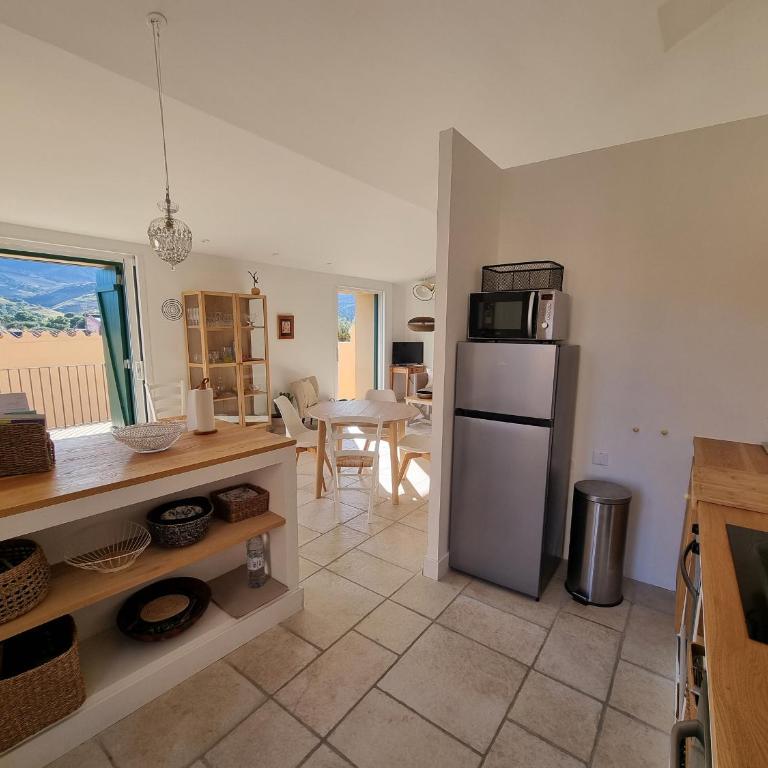 Maison T3 rénovée à Collioure, 2 chambres, balcon - FR-1-309-457 - Casa - 13