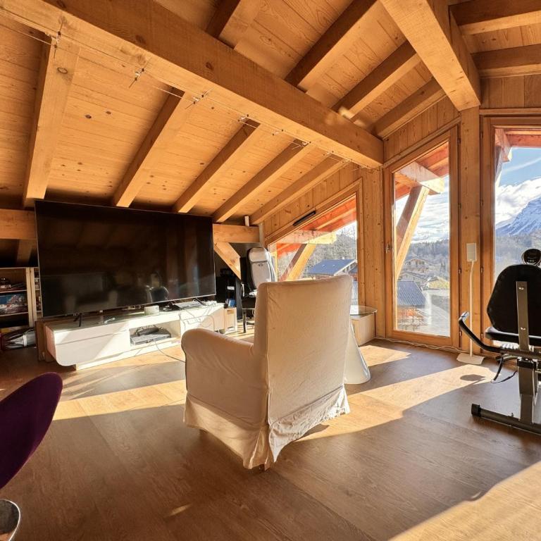 Chalet de Standing 5 Chambres avec Jacuzzi et Parking - FR-1-836-51 - Chalet - 7