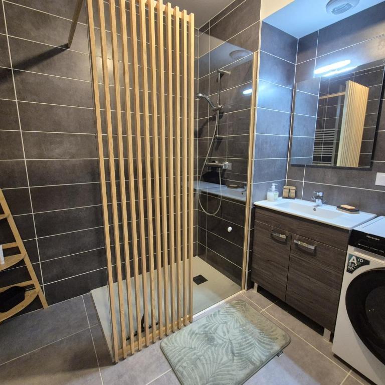 Appartement neuf 2 chambres avec parking, rez-de-jardin - FR-1-836-52 - Apartment - 9