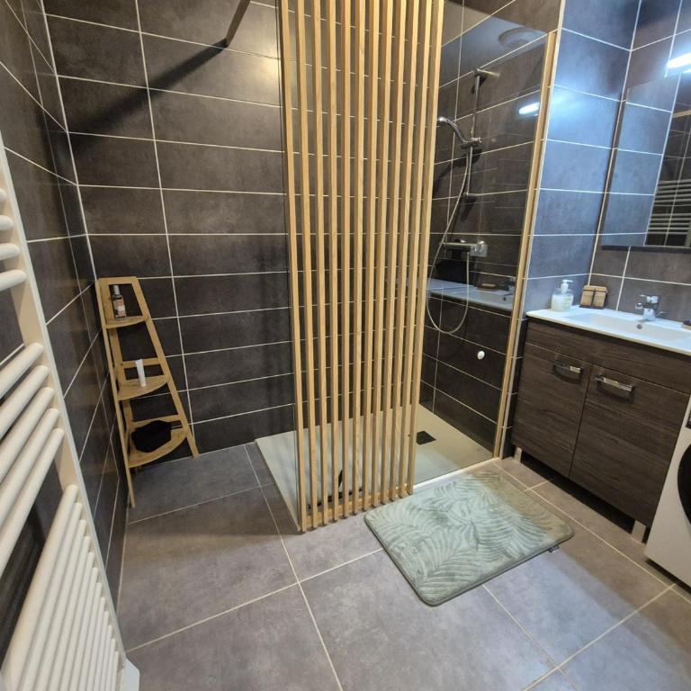 Appartement neuf 2 chambres avec parking, rez-de-jardin - FR-1-836-52 - Apartment - 15