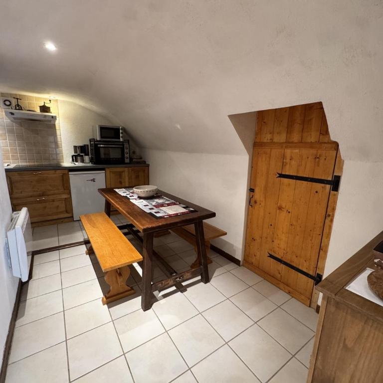 Appartement de charme dans chalet rénové - Animaux et parking - FR-1-836-54 - Appartement - 10