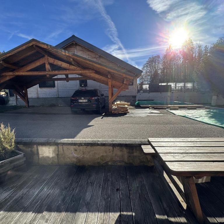Appartement de charme dans chalet rénové - Animaux et parking - FR-1-836-54 - Appartement - 17