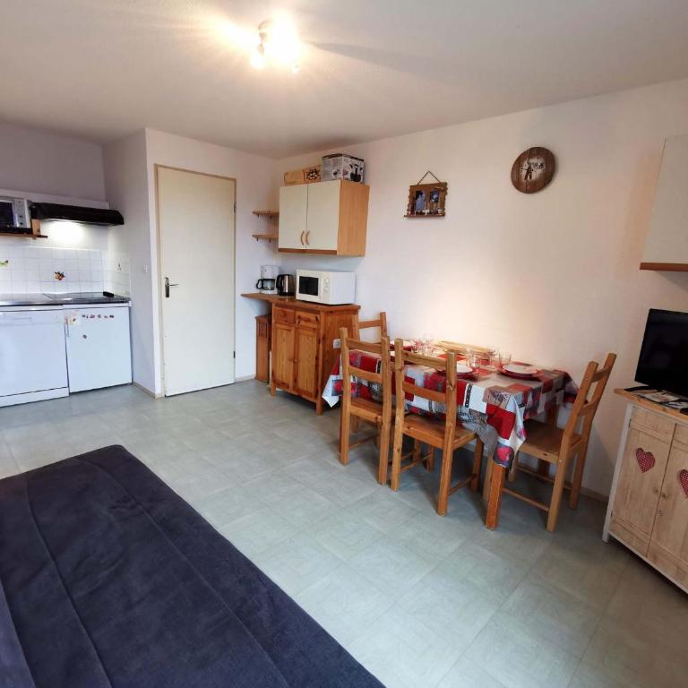 2 Pièces RDC aux Adrets - Proche pistes et commerces - Appartement 1 Chambre - 12