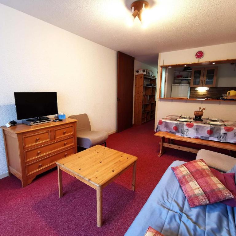 Charmant 2P cabine face aux pistes, cœur de station, proche centre aquatique - Balcon, ascenseur - Appartement 1 Chambre - 5