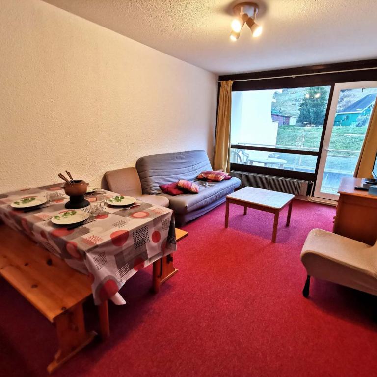 Charmant 2P cabine face aux pistes, cœur de station, proche centre aquatique - Balcon, ascenseur - Appartement 1 Chambre - 8