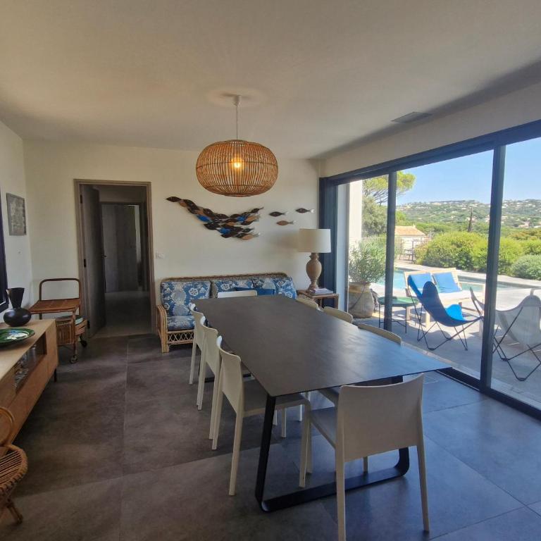 Villa 8 Pièces avec piscine privée et vue mer à Sainte-Maxime - FR-1-780-11 - Villa - 11