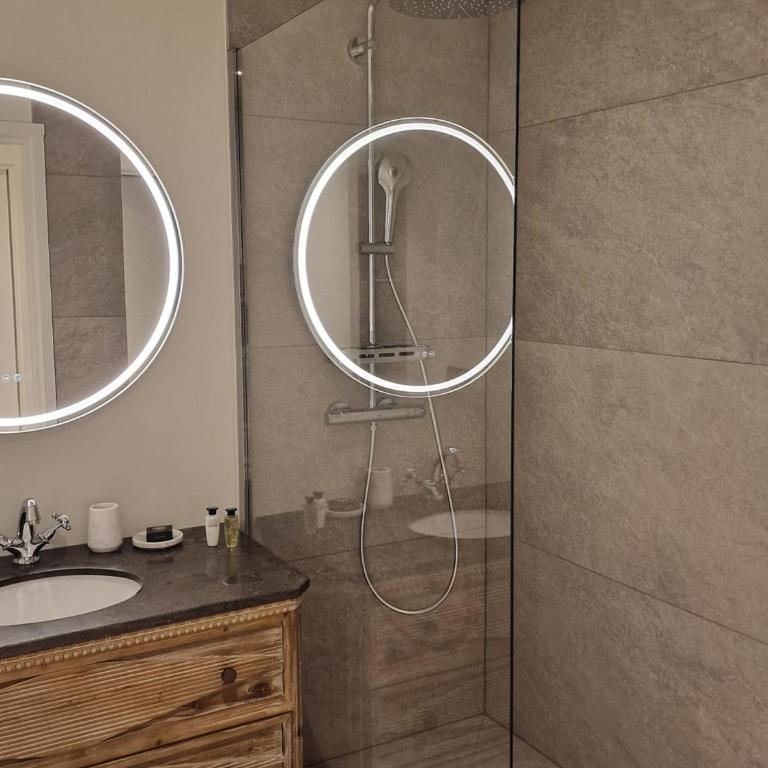 Appartement centre Courchevel 1850, 4 chambres elegantes - FR-1-772-8 - Appartamento - 8