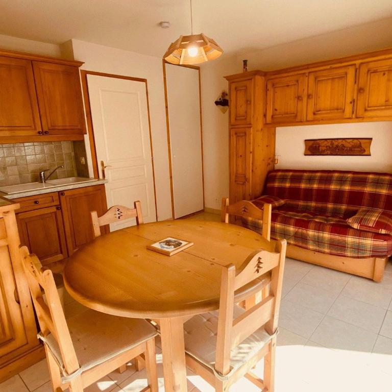 Appartement confortable avec balcon à Saint-Jean-de-Sixt - FR-1-459-250 - Studio - 7