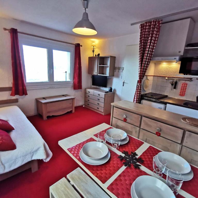 Studio cabine supérieur proche pistes, 4 pers, balcon sud, casier à ski - Appartamento con 1 Camera da Letto - 1