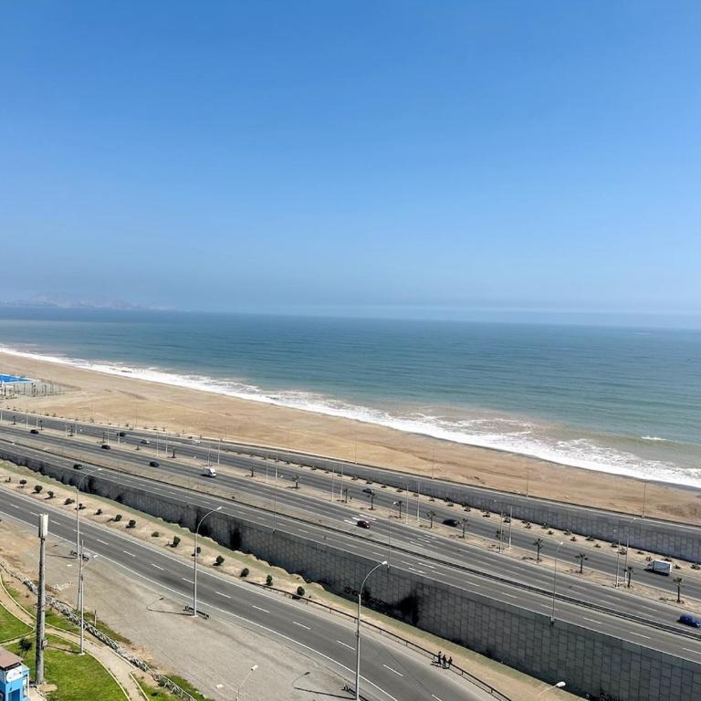 Perfect Balance Rest and Work Study Oceanfront - Two-Bedroom Apartment - 10