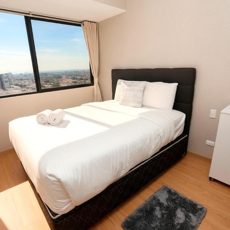 Perfect Balance Rest and Work Study Oceanfront - Two-Bedroom Apartment - 12