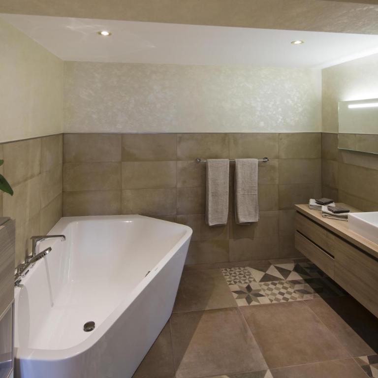 Boutique Hotel Albergo Brione - Camera Matrimoniale Superior con Vista Giardino - 4