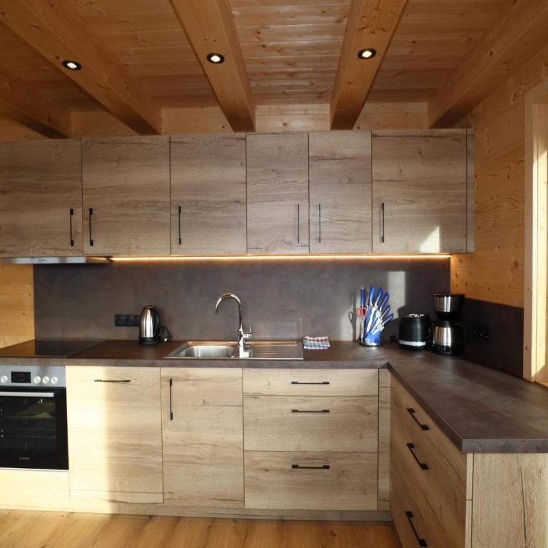 Chalet at 1700m with panoramic views - Ferienhaus mit 3 Schlafzimmern - 5