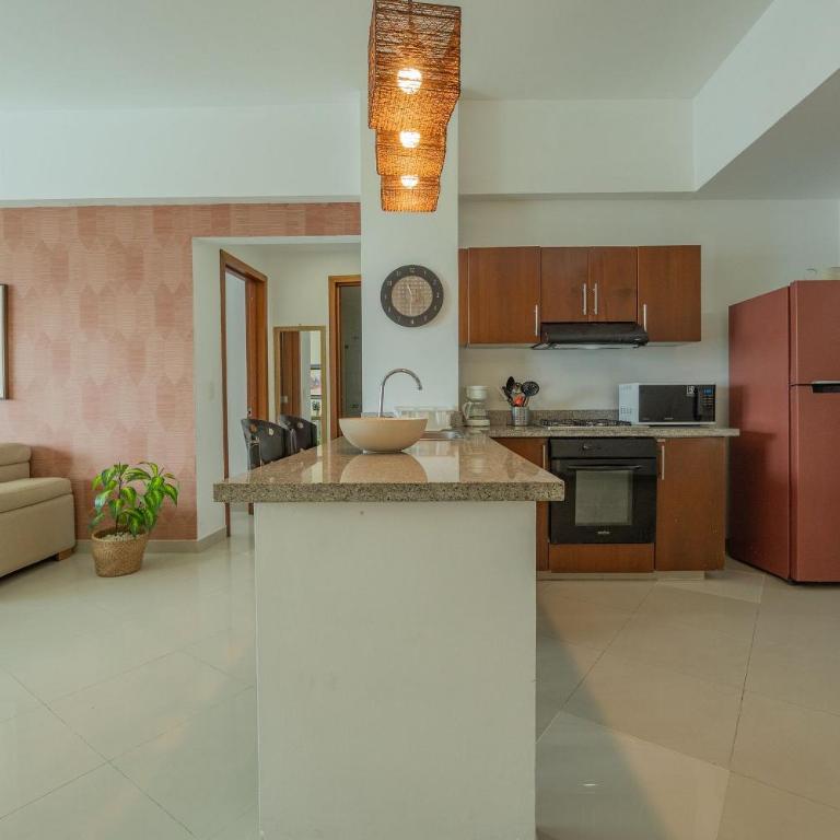 Un espacio sofisticado en medio de El Laguito Edificio Poseidon del Caribe - Apartamento de 2 dormitorios con balcón y vistas al mar - 36