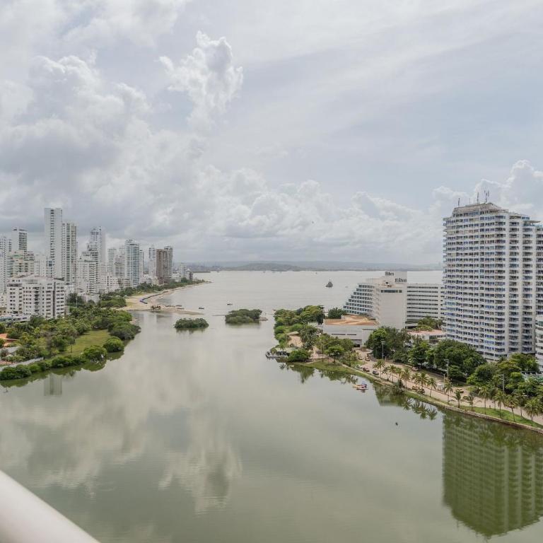 Un espacio sofisticado en medio de El Laguito Edificio Poseidon del Caribe - Apartamento de 2 dormitorios con balcón y vistas al mar - 42
