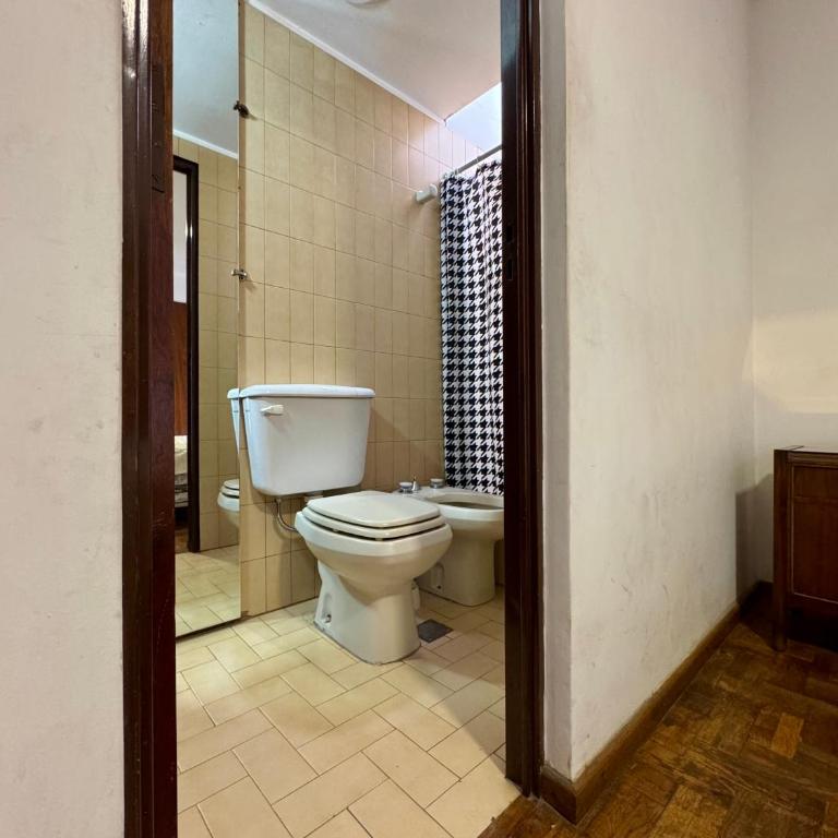 Casa Eusebio Blanco 5 habitaciones 7 personas, patio, parrilla y 2 cocheras - Casa de 5 dormitorios - 35