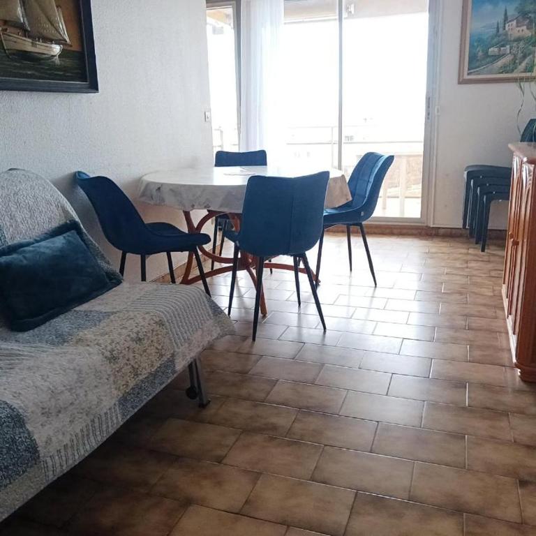 Appartement T2 vue Mer et Port,2 balcons, Parking privé - Apartamento con vistas al mar - 17