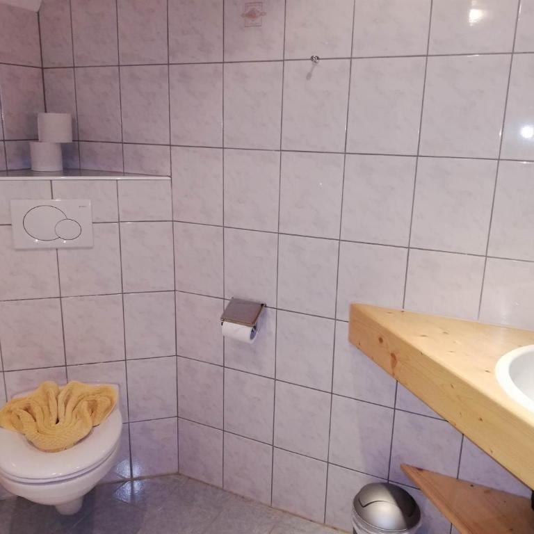 Dreimäderlhaus - Apartment mit Dusche - 3