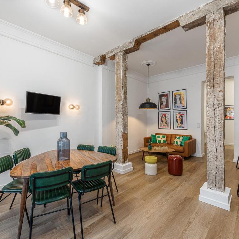 Queen's Malasaña Boutique I - Alojamiento corta estancia - Three-Bedroom Apartment - 2