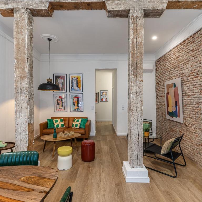 Queen's Malasaña Boutique I - Alojamiento corta estancia - Three-Bedroom Apartment - 1
