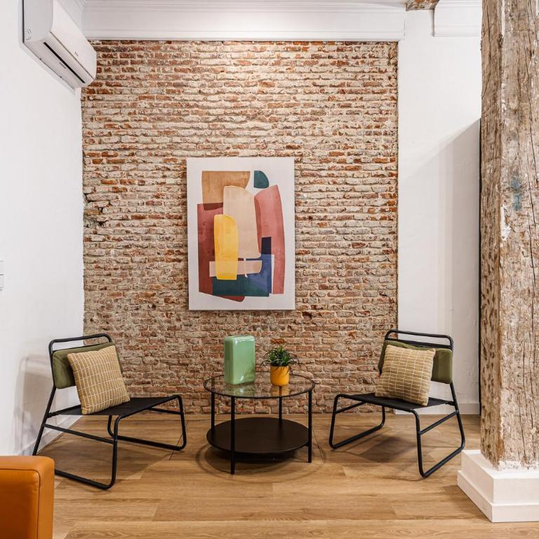 Queen's Malasaña Boutique I - Alojamiento corta estancia - Three-Bedroom Apartment - 5