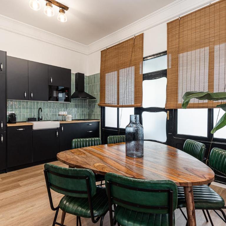 Queen's Malasaña Boutique I - Alojamiento corta estancia - Three-Bedroom Apartment - 14