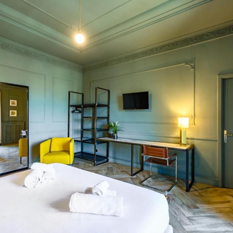 Elite Art Palace by Napoliapartments - Three-Bedroom Apartment - 14