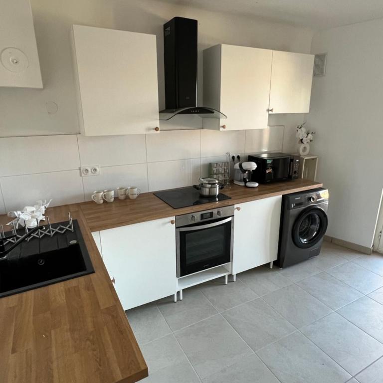Le Toit des Volcans - 8 couchages - Terrasse privée et Wifi - Appartamento con 2 Camere da Letto e Terrazza - 5