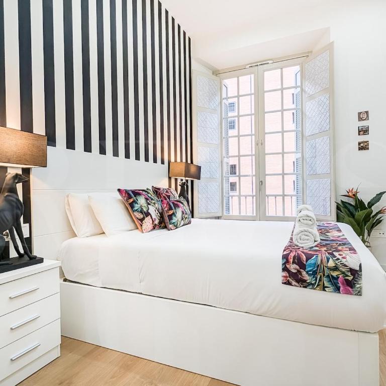 Heart of Malaga - Plaza del Teatro Apartment REMS - Apartamento de 2 dormitorios - 2
