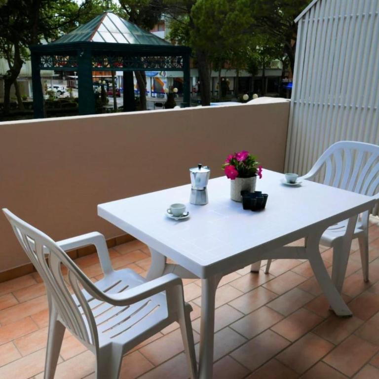 Bright flat with large balcony in Bibione - Apartment - 1
