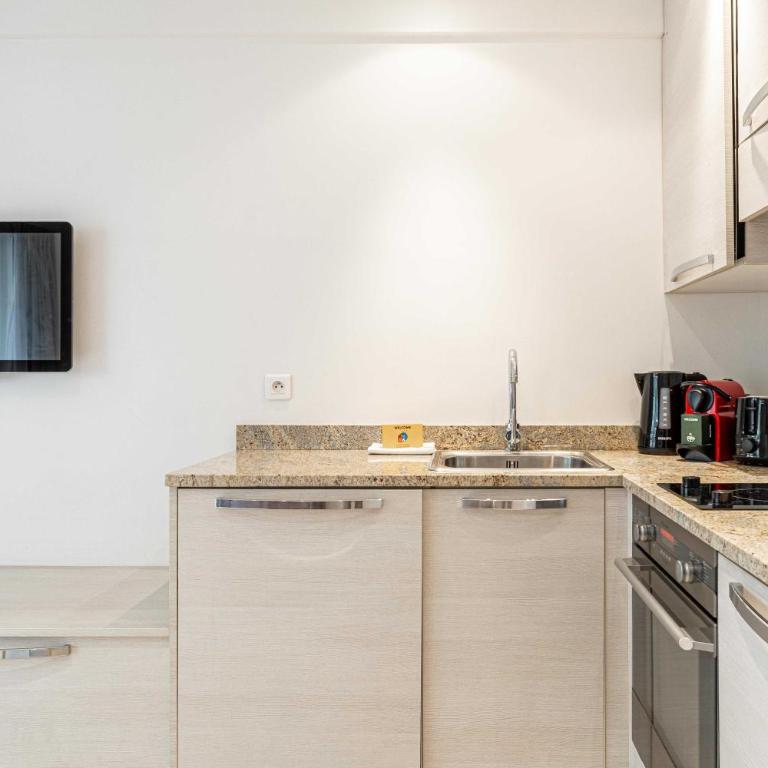 Modern Apartment a c 1BR-4P With balcony - Apartment mit 1 Schlafzimmer - 4