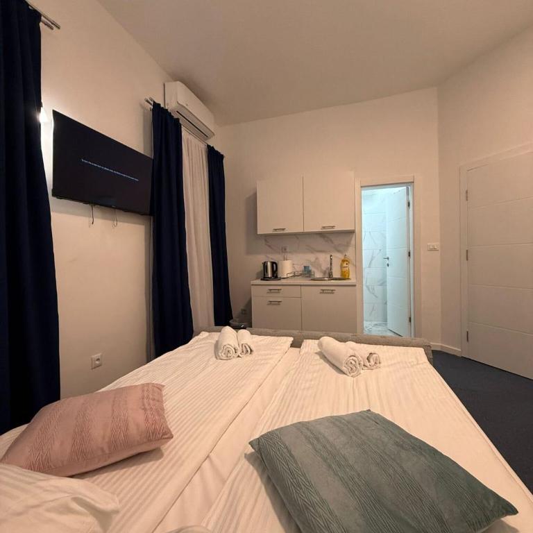 Royal Blue Central Point - Superior Triple Room - 10