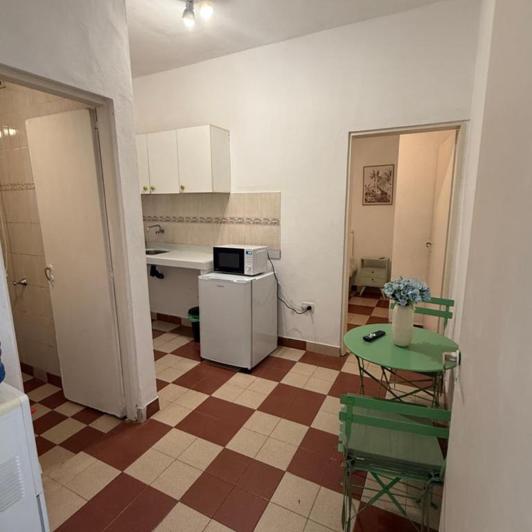 Mrs House planta baja - One-Bedroom Apartment - 2