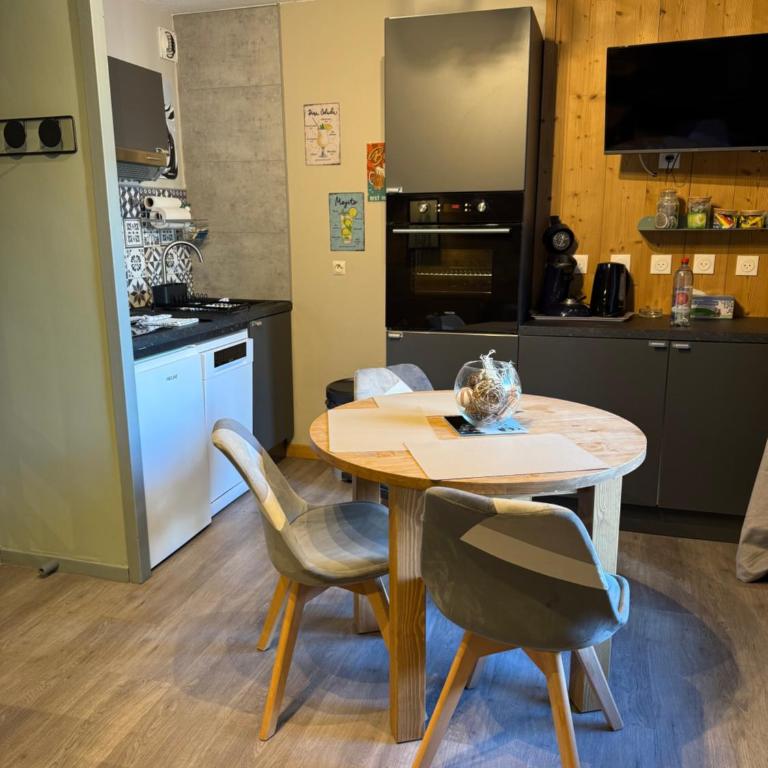 Logement cosy à la montagne - Apartment mit 2 Schlafzimmern - 3