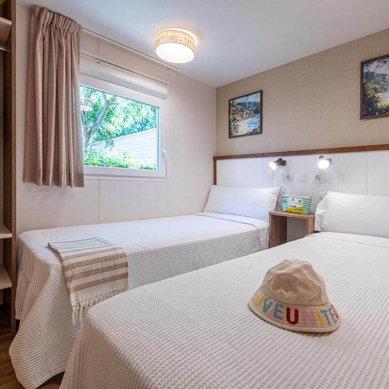 La Siesta Salou Resort & Camping - Three-Bedroom Bungalow - 10