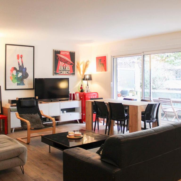 Spacious apartment with terrace near the Marais - Apartamento - 4
