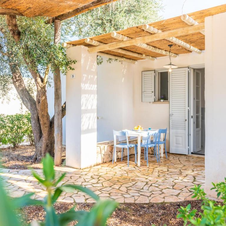PORTO CESAREO CAMPING & Village - Bungalow con 2 Camere da Letto - 7