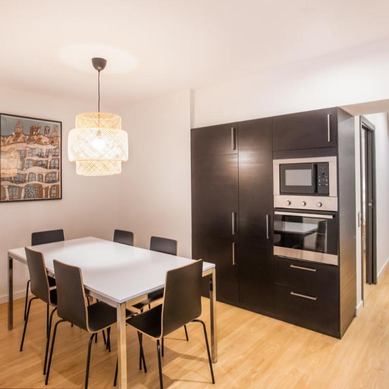 E2IND1118 - Apartment near Sagrada Familia - Two-Bedroom Apartment - 11
