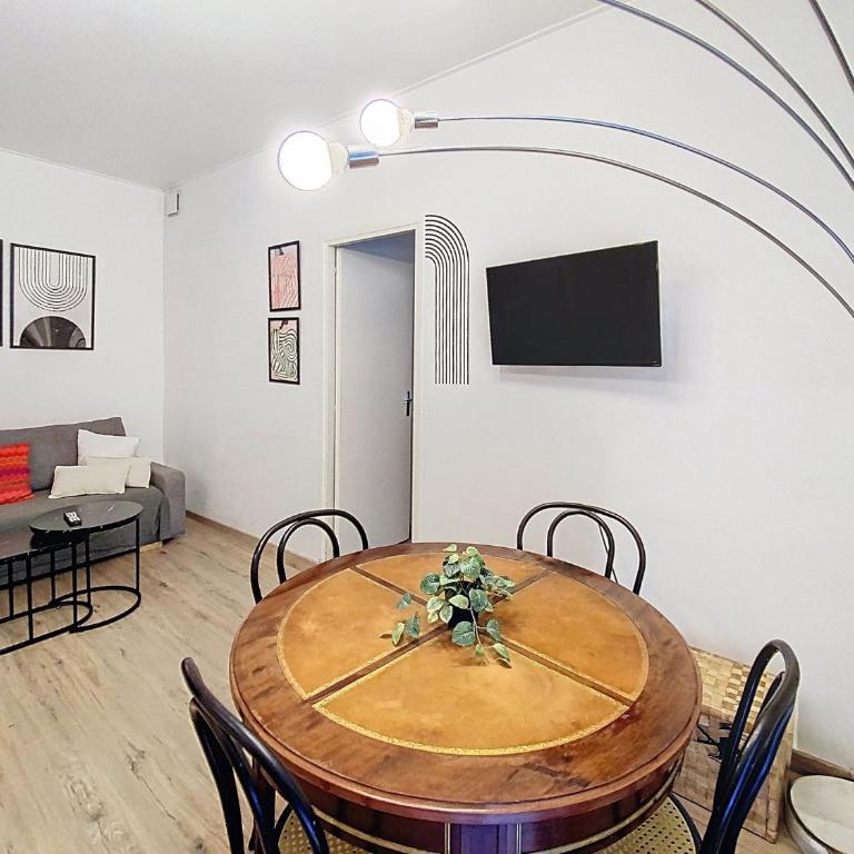 Le Patio Riquet - One-Bedroom Apartment - 24