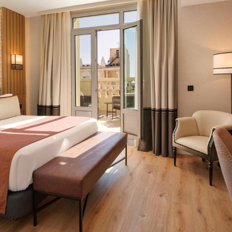 Catalonia Plaza España Hotel & Spa - Habitación Doble Superior con terraza - 4