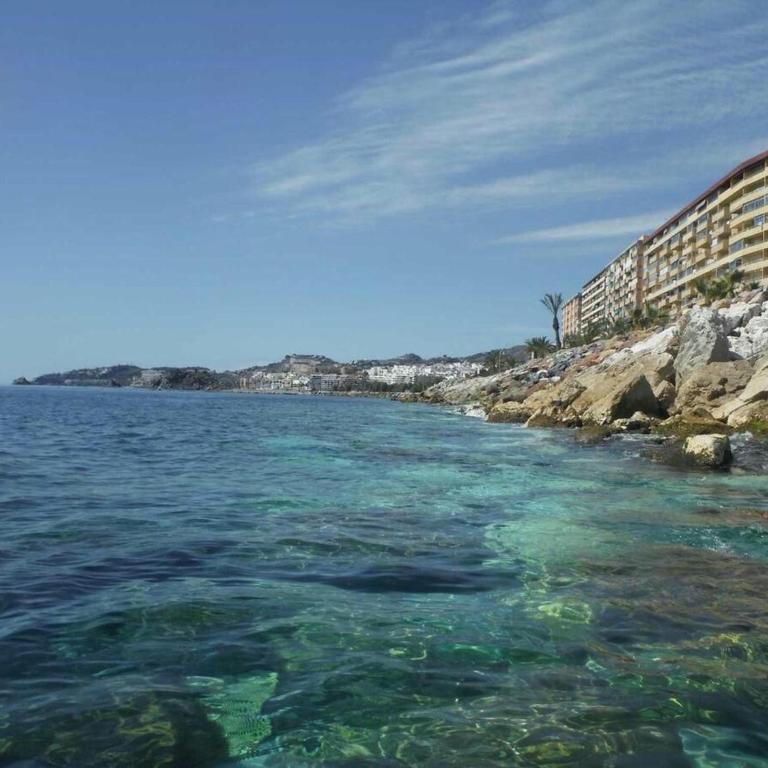 Apartamento cerca de la Playa con Terraza y Hermosas Vistas al Mar - Apartamento de 2 dormitorios - 7