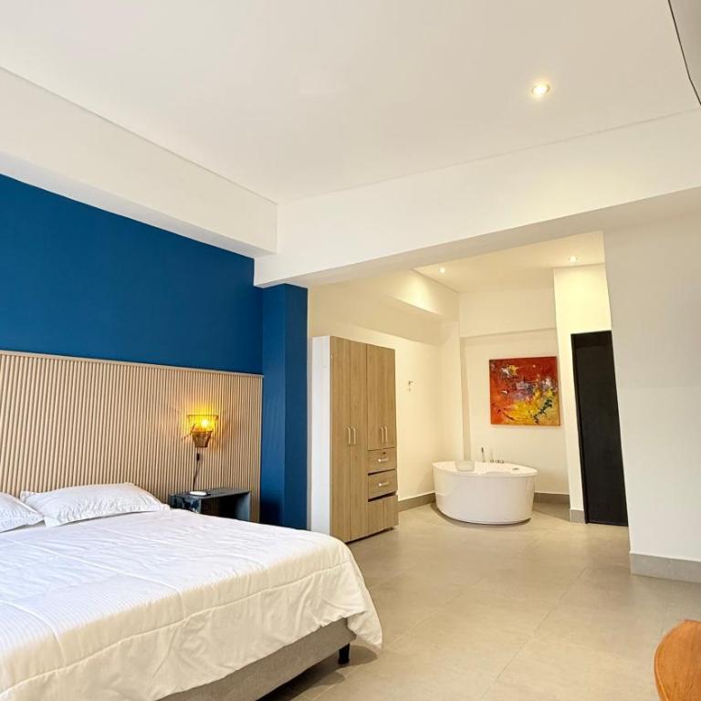 Hotel Gallery Boutique - Deluxe Room - 14