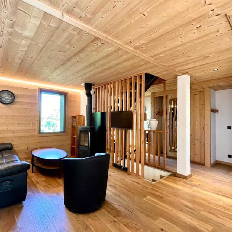 Cozy chalet in Combloux near the slopes - Chalet - 3