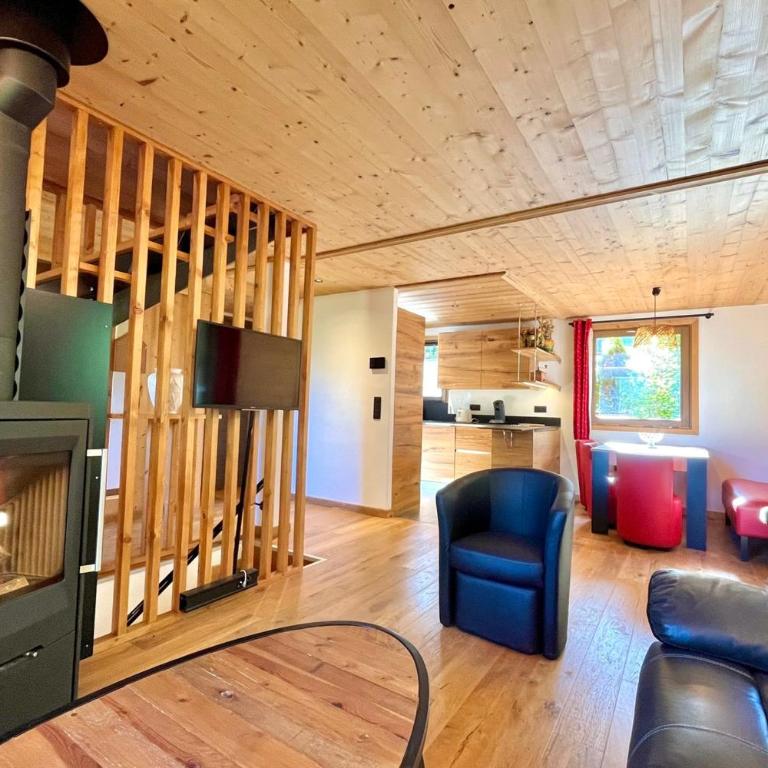 Cozy chalet in Combloux near the slopes - Chalet - 2