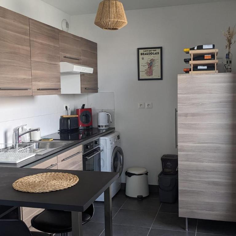 Comfortable apartment near transport - Apartamento - 5