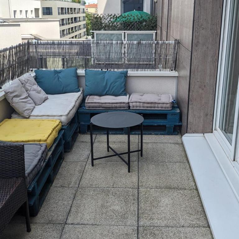Comfortable apartment near transport - Apartamento - 10