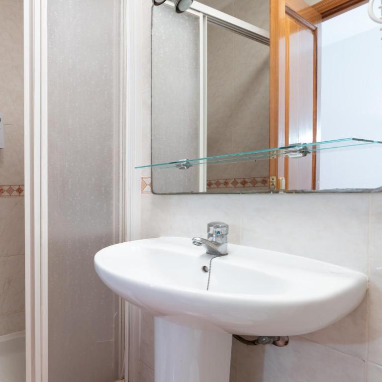Ura Hotels Apartamentos Montecarlo - Apartamento de 2 dormitorios - 7