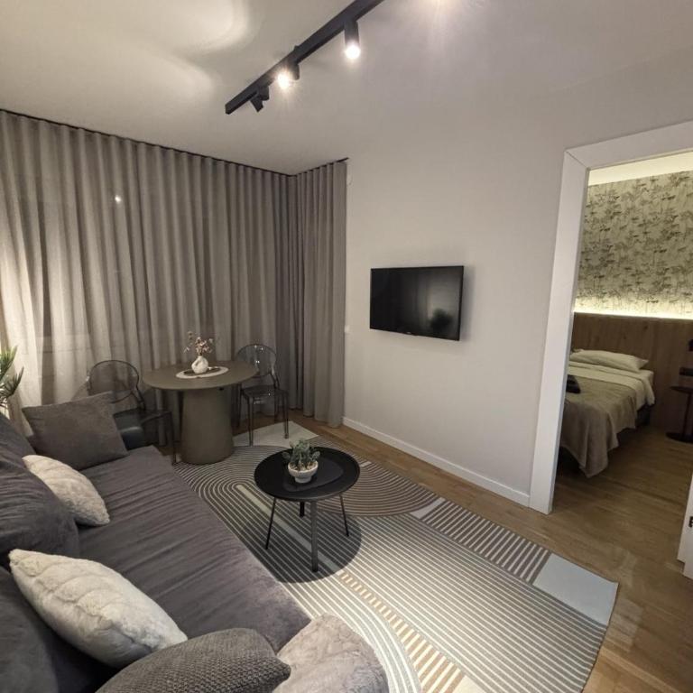 Urban Nest Belgrade - One-Bedroom Apartment - 1